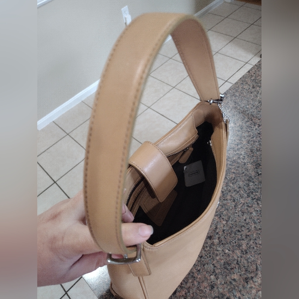 NWT Coach  Hampton Tan Shoulder Bag - Picture 9 of 17